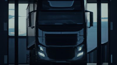 Camion et excavatrice de carrière