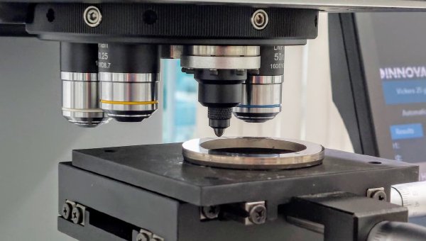 Hardness conversion HRC, HV and HB for non-austenitic steels